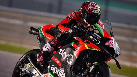 ¡Confirmado! Aleix Espargaró renueva por dos temporadas más con Aprilia y seguirá en MotoGP hasta 2022