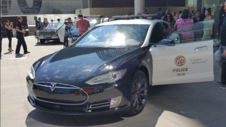 El Tesla Model S no convence a la Policía de Los Ángeles tras un año de pruebas