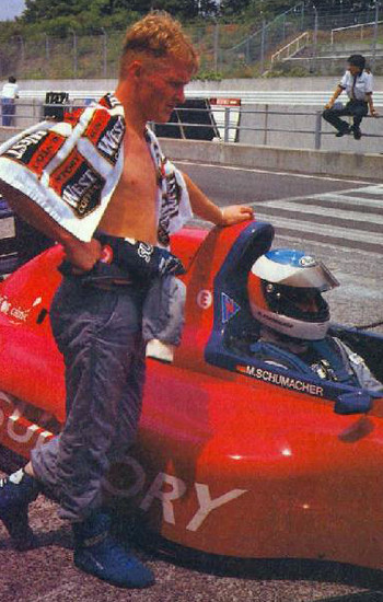 Michael Schumacher y Johnny Herbert Team LeMans