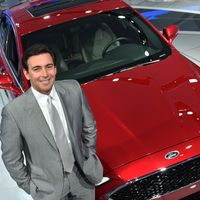 ¡Es oficial! El CEO de Ford, Mark Fields, deja la compañía. Será sustituido por James Hackett