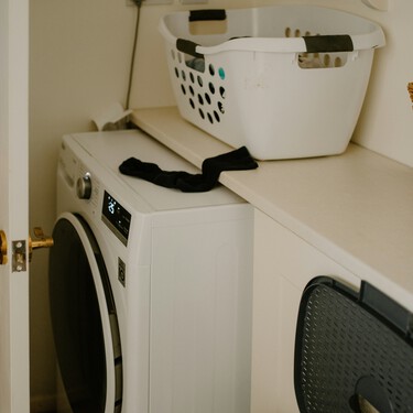 Amazon rebaja por el Black Friday su tendedero plegable más vendido: es ideal para secar la ropa en el interior de pisos pequeños