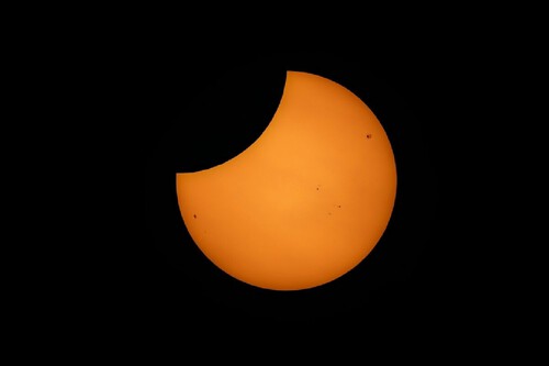 Eclipse solar parcial. Créditos: banco de imagens