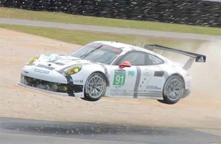 24 horas de Le Mans 2014: Porsche obligada a sustituir uno de los chasis de sus 911 RSR