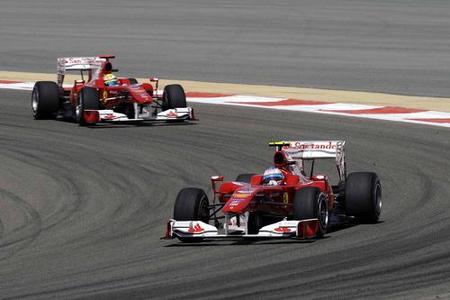 Victoria aplastante de Fernando Alonso y primer doblete de Ferrari en el GP de Bahréin