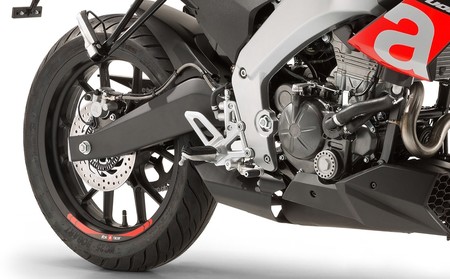 01 Aprilia Tuono 125 2 Copy