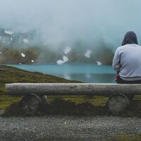 Falar com uma IA quando você se sente sozinho funciona da mesma forma que comer açúcar quando você está com fome 