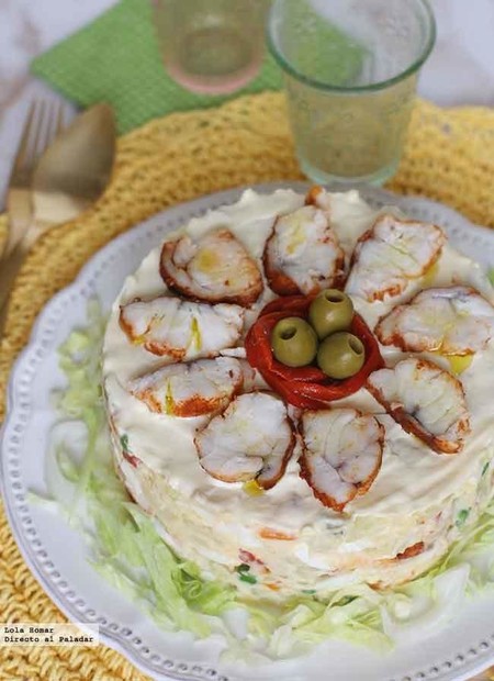 Receta de ensaladilla rusa con rape alangostado, una vuelta de tuerca (muy elegante) a la tradicional