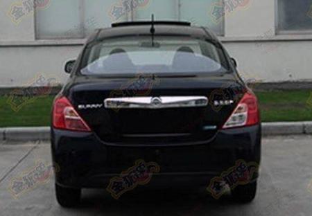 Nissan Versa 2015