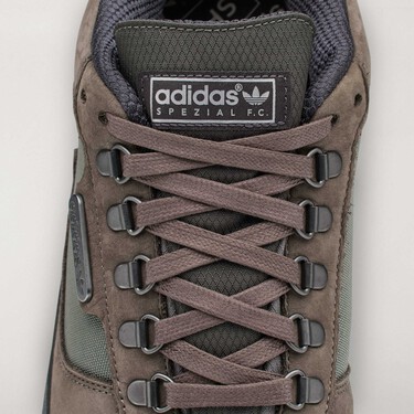 Parecen unas botas de montaña, pero son las zapatillas de Adidas más dinámicas que no pararás de presumir este otoño 
