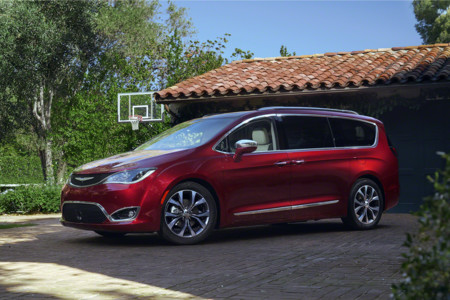 ¡Por fin lo lograron! La Chrysler Pacifica es la minivan más segura del mercado según el IIHS