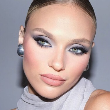 Los mejores polvos fijadores con efecto filtro para sellar tu maquillaje con un acabado sedoso y sin brillos 