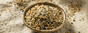 'Everything but the bagel': el aderezo de moda en Estados Unidos que puedes echar a todo (y cómo hacerlo en casa)