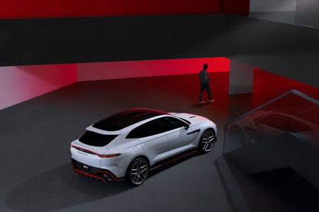 2025 Aston Martin DBX S