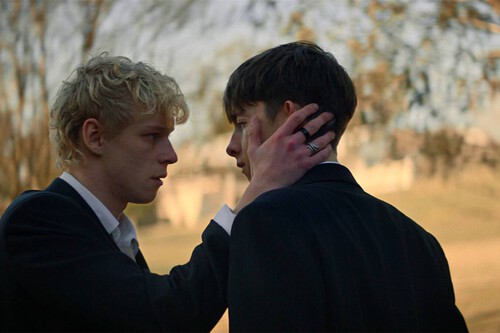 'Leviticus' es una película de terror queer con un mensaje muy poderoso, pero se queda a medio gas. Quiere ser inquietante, pero le sobra solemnidad
