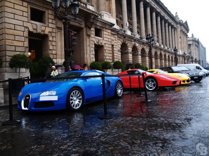 Parchís en París: Porsche Carrera GT, Bugatti Veyron y Ferrari Enzo