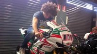 Marco Simoncelli prueba la Honda CBR1000RR del equipo Castrol de Superbikes
