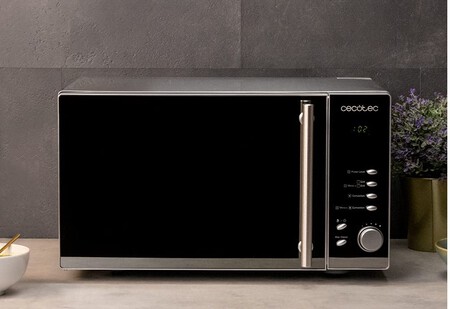 La Semana Web de MediaMarkt nos deja este potente microondas Cecotec con grill a precio de derribo y con envío gratis