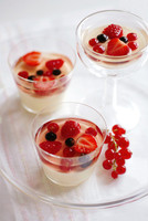 Merienda de verano: gelatina con frutas