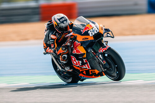 Miguel Oliveira aprovecha la lluvia para volver a ganar, Fabio Quartararo se ahoga y Ducati ya da órdenes de marca