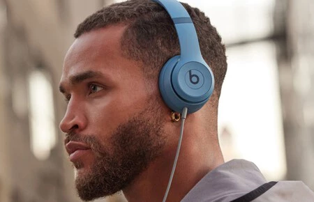 Beats Solo 4 ブルー