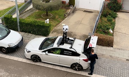 Un Mac Pro en el maletero y un iPad delante: algunos detalles de los coches de Apple Maps
