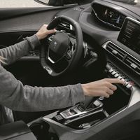 El nuevo Peugeot 3008 quiere entrarte por la nariz, más que por los ojos