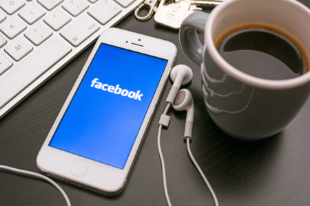 Facebook actualiza su app de iOS y dice haber resuelto los problemas de autonomía