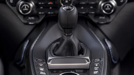 Aston Martin Cambio Maual 3