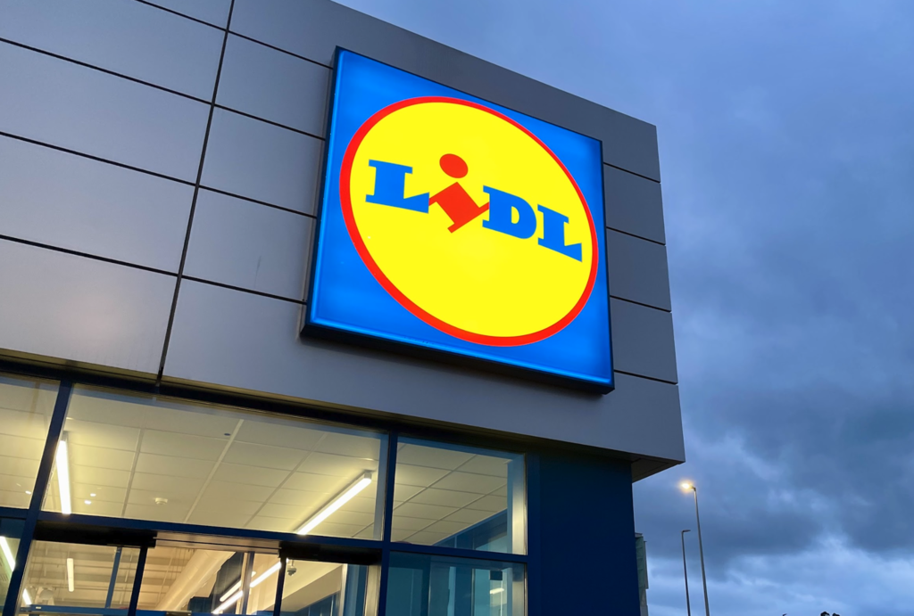 Lidl cuenta con el dispositivo perfecto, barato y sin instalación para no pasar calor ni encender el aire acondicionado 
