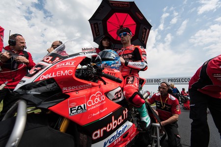 Marco Melandri Wsbk Gran Bretana 2018