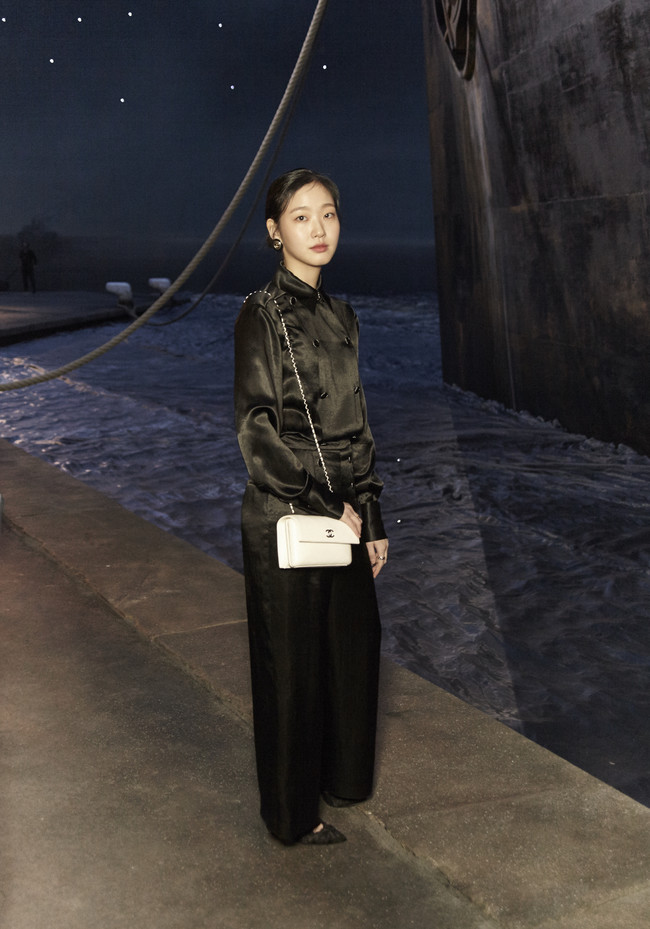 Kim Go Eun Chanel 2018 19 Cruise Collection 2