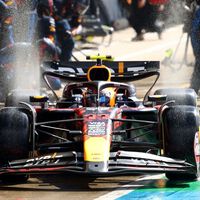 Los días de Sergio Pérez en Red Bull podrían estar contados. Les está complicando el mundial de marcas, y ya hay un sustituto preparado 