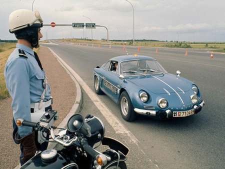 Especial coches policiales: La Gendarmería francesa