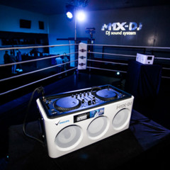 Foto 4 de 13 de la galería philips-m1x-dj-por-armin-van-buuren en Xataka