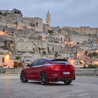 Probamos el Alfa Romeo Tributo Italiano: un SUV casi tan picante como un CUPRA Ateca y sexy como el Porsche Macan de gasolina que ya no tenemos