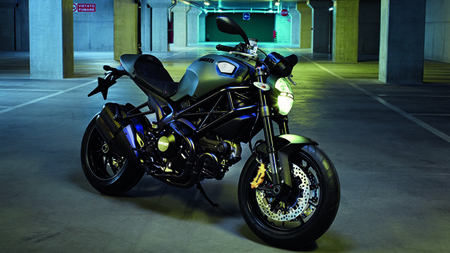Motorpasión a dos ruedas: Ducati Monster Diesel, Aprilia Dorsoduro 1200 y mucho más