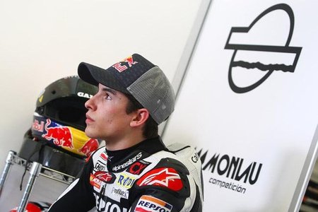Marc Márquez entrenendo en Jerez con la Moto2