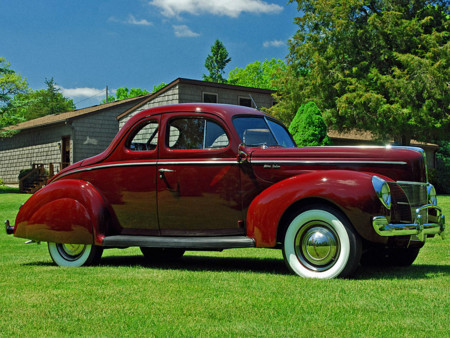 Ford V8 Deluxe 5 Window Coupe 25