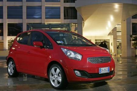 Kia Venga-07