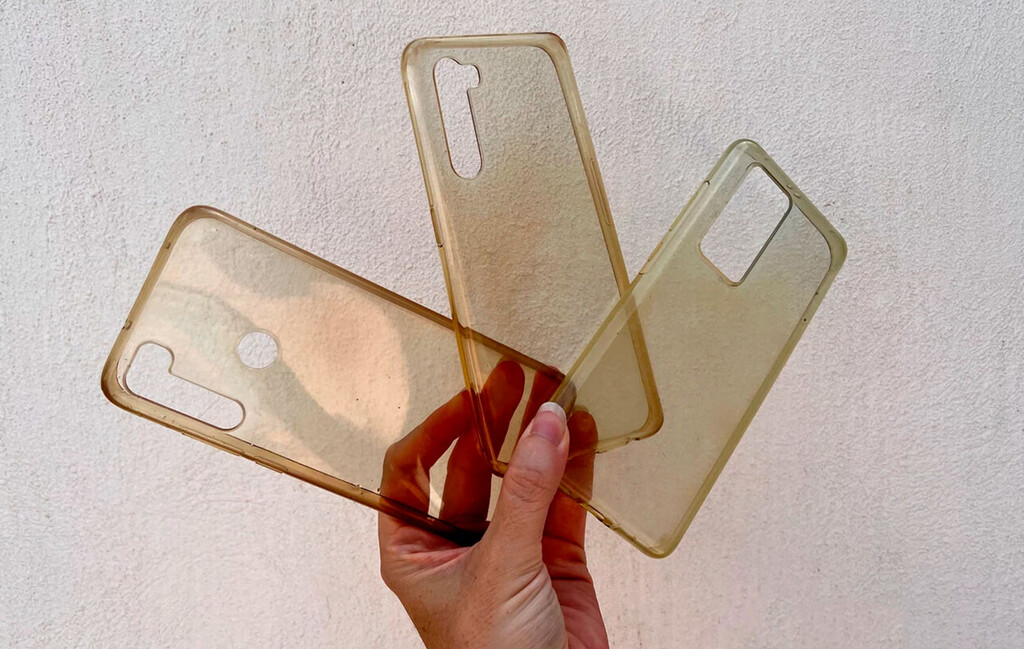 ¿Tienes la funda de tu móvil Xiaomi amarillenta? Prueba con estos trucazos para dejarla como nueva 