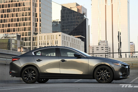Mazda 3 Sedan Turbo 2022 7