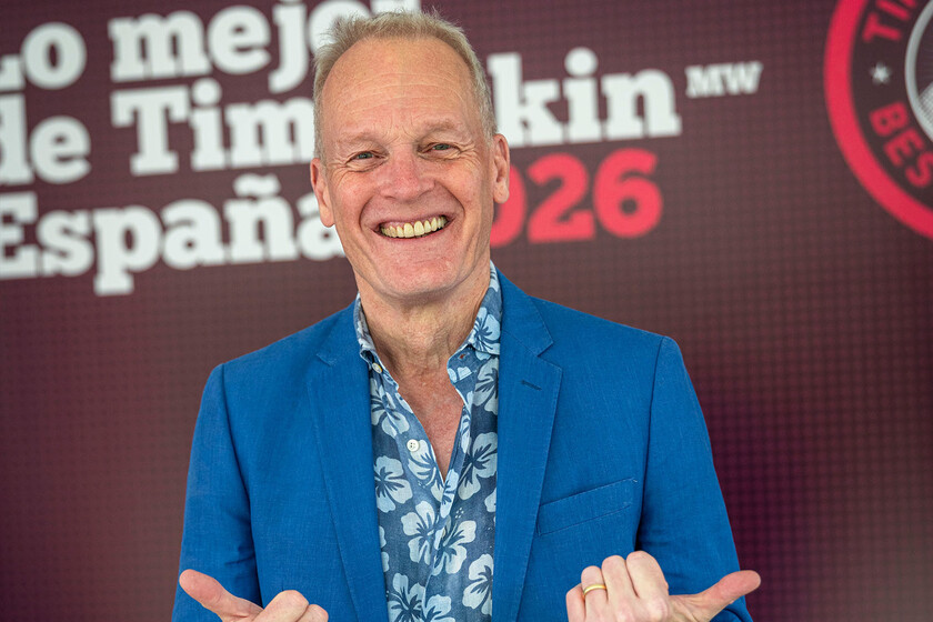 Tim Atkin, crítico de vinos: “Lo peor de los españoles con su vino es que no creen en lo que tienen; creen que no vale”