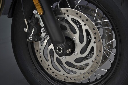 Triumph Bonneville Bobber 2021 010