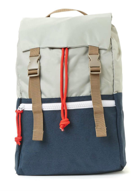 Haz tu última escapada veraniega con alguna de las mochilas de Topman