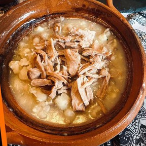 Dónde comer el mejor pozole guerrerense en CDMX: precios y ubicación de este local que tiene una receta con más de 70 años de tradición