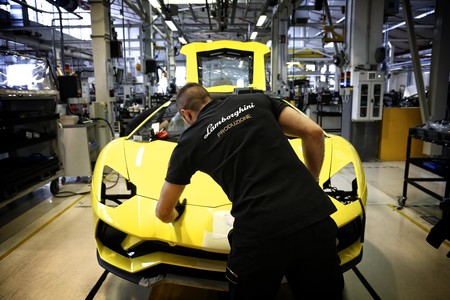 Ferrari Y Lamborghini Cierran Sus Fabricas 4