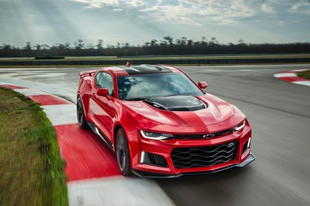 ¿Quieres un Camaro ZL1 aún más bruto? Callaway le saca 740 CV por lo que vale un compacto
