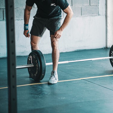 Este es uno de los ejercicios más antiguos que ha hecho el ser humano, todo mundo lo ignora pero es de los más recomendados para perder grasa