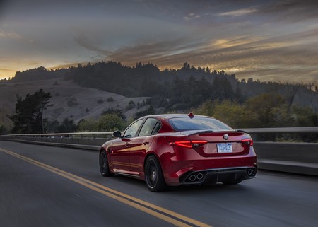 Alfa Romeo Giulia Quadrifoglio Dv 4