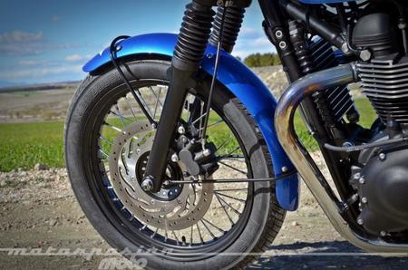 Triumph Bonneville T214 022